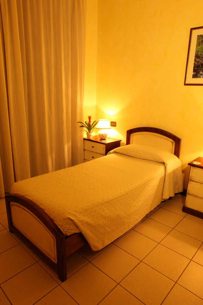 Arcobaleno Rooms Cagliari Exterior photo